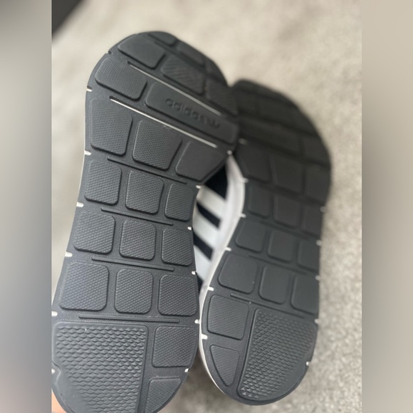 Adidas swift run PYV 702001 Running Shoes mens sz 10 - Picture 6 of 8